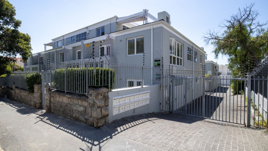 2 Bedroom Property for Sale in Sea Point Western Cape